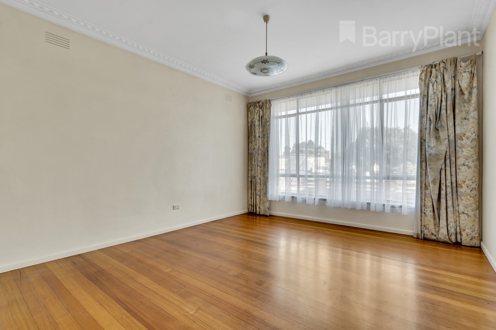 2 Lindenow Street, Reservoir, VIC 3073, Reservoir - Thumbnail 6