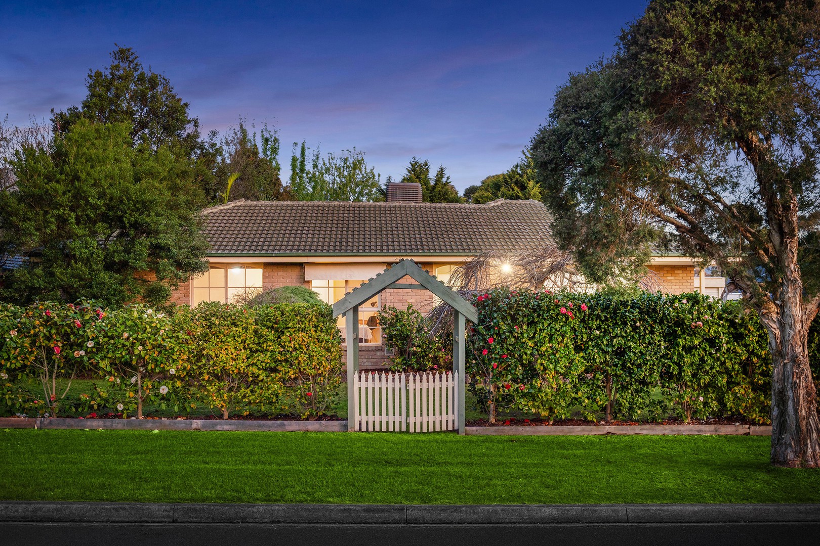 2 Lockhart Court, Kilsyth, VIC 3137, Kilsyth - Thumbnail 2