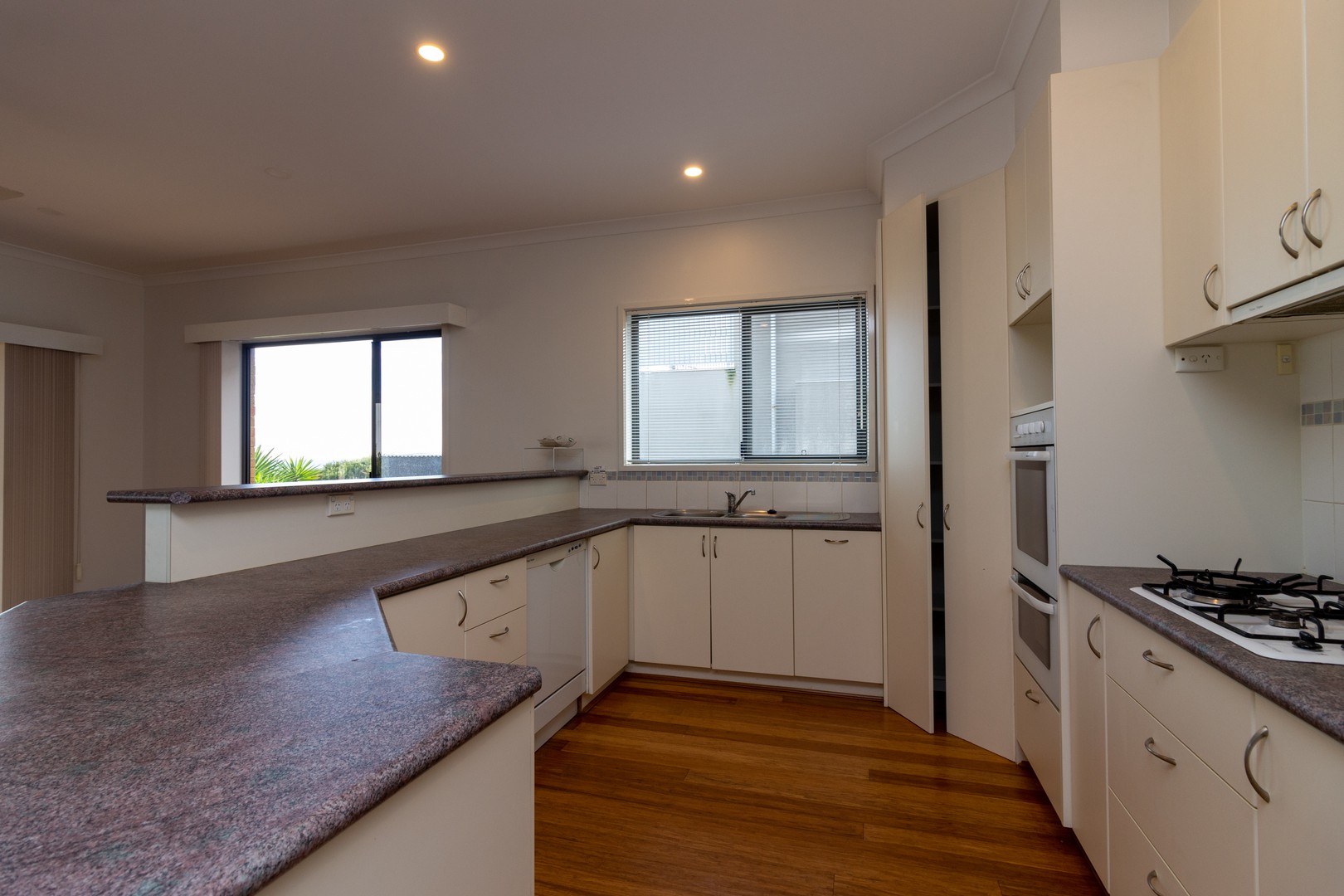 2 Lord Weaver Lane, Bonbeach, VIC 3196, Bonbeach - Thumbnail 6