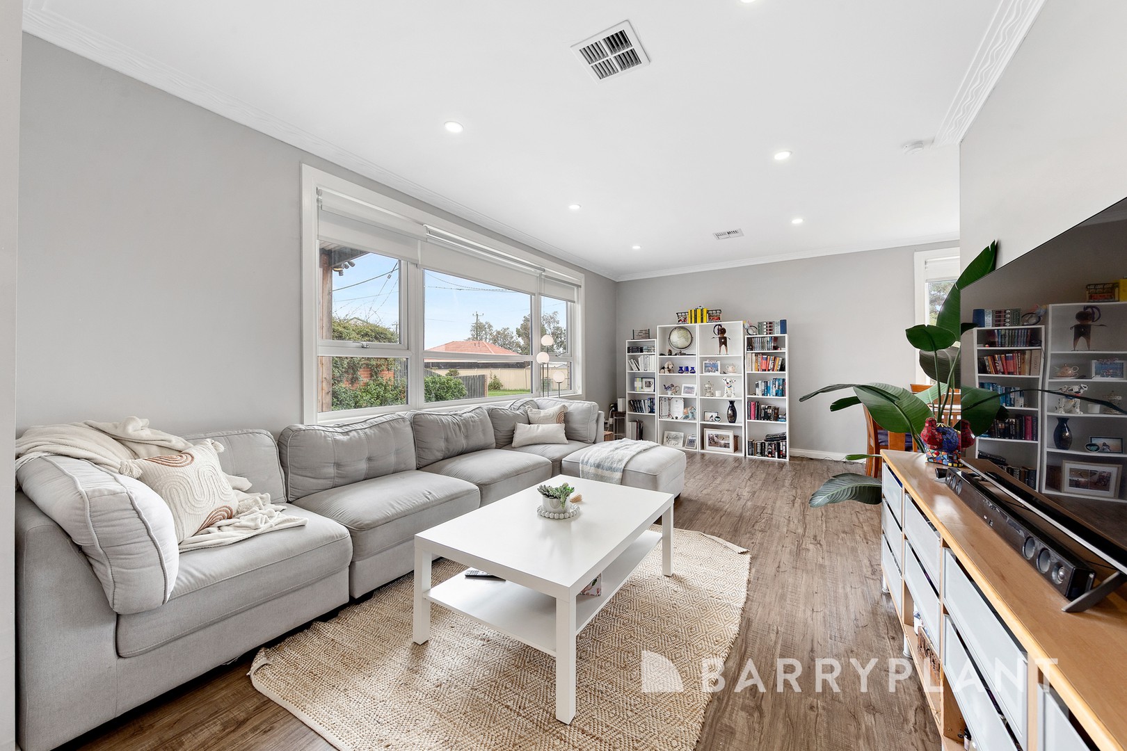 2 Luxford Street, St Albans, VIC 3021, St Albans - Thumbnail 5
