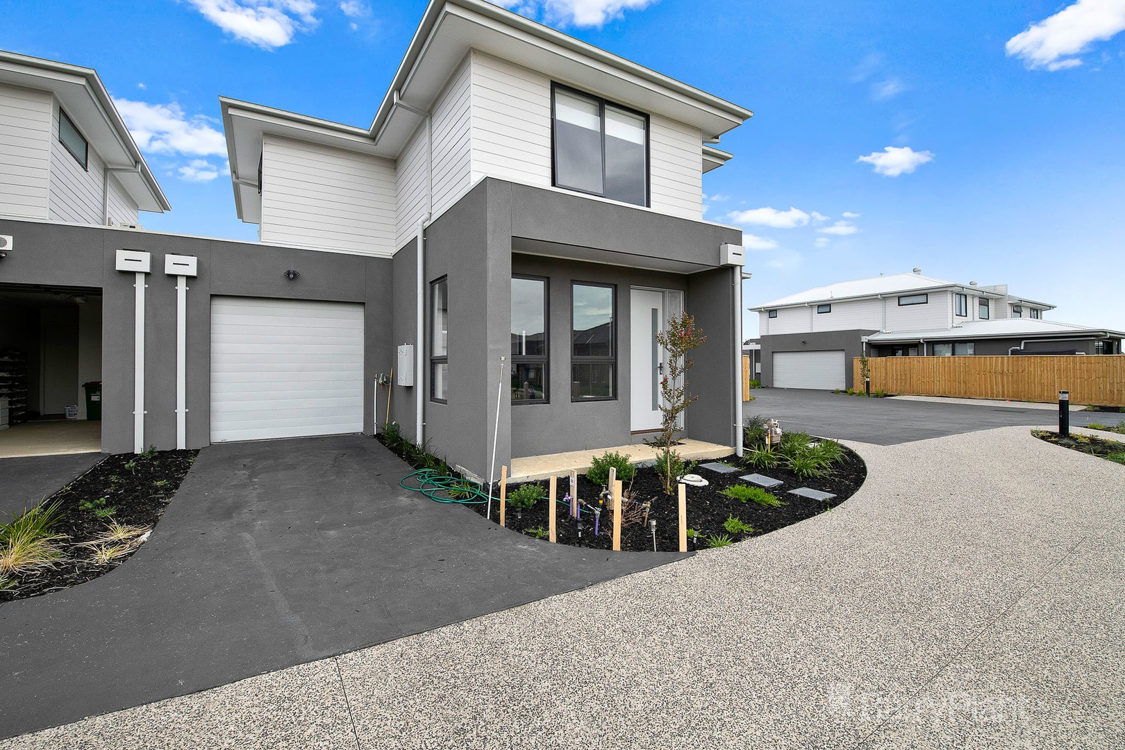 2 Lyell Place, Pakenham, VIC 3810, Pakenham - Thumbnail 2