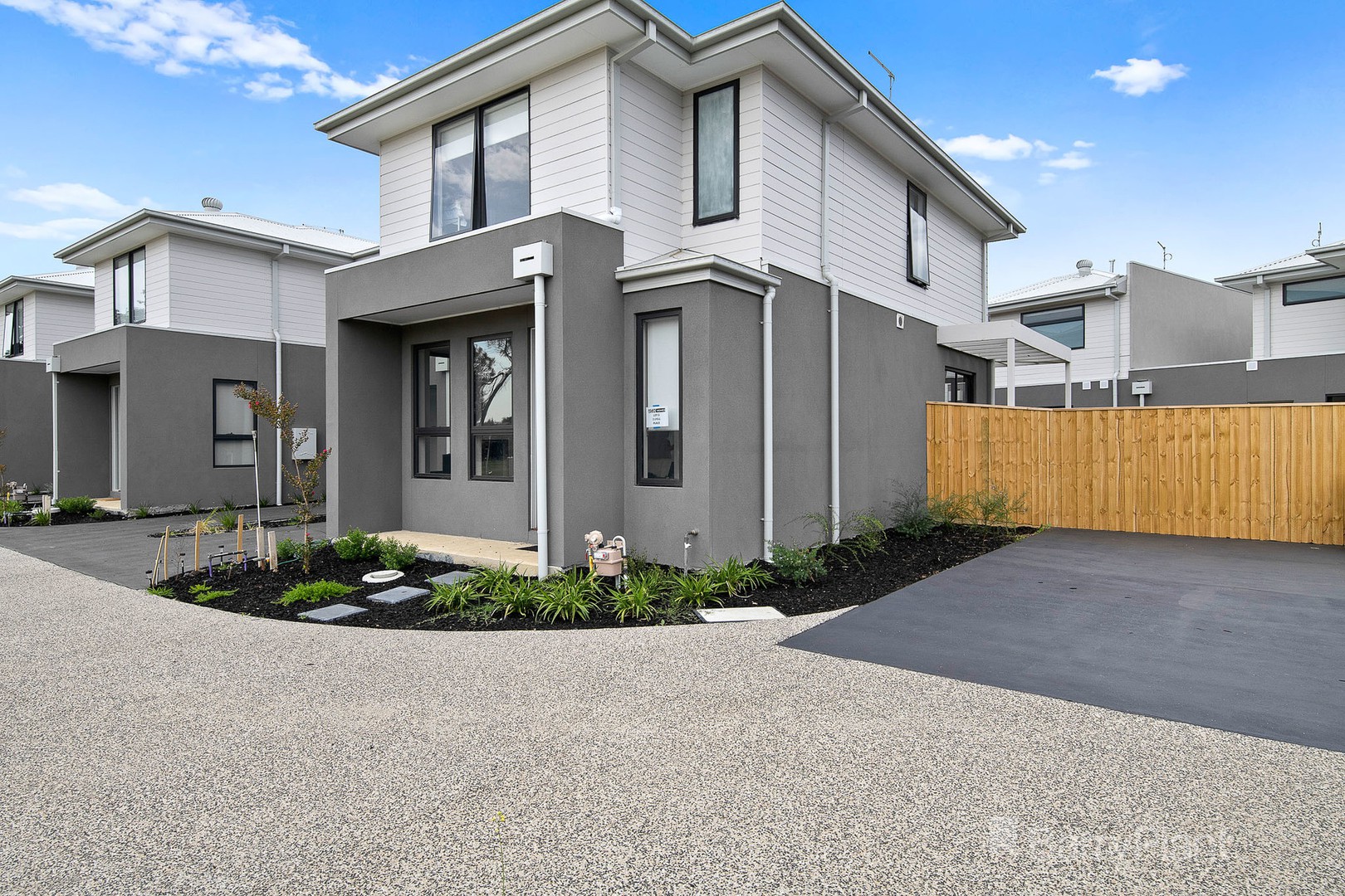 2 Lyell Place, Pakenham, VIC 3810, Pakenham - Thumbnail 3