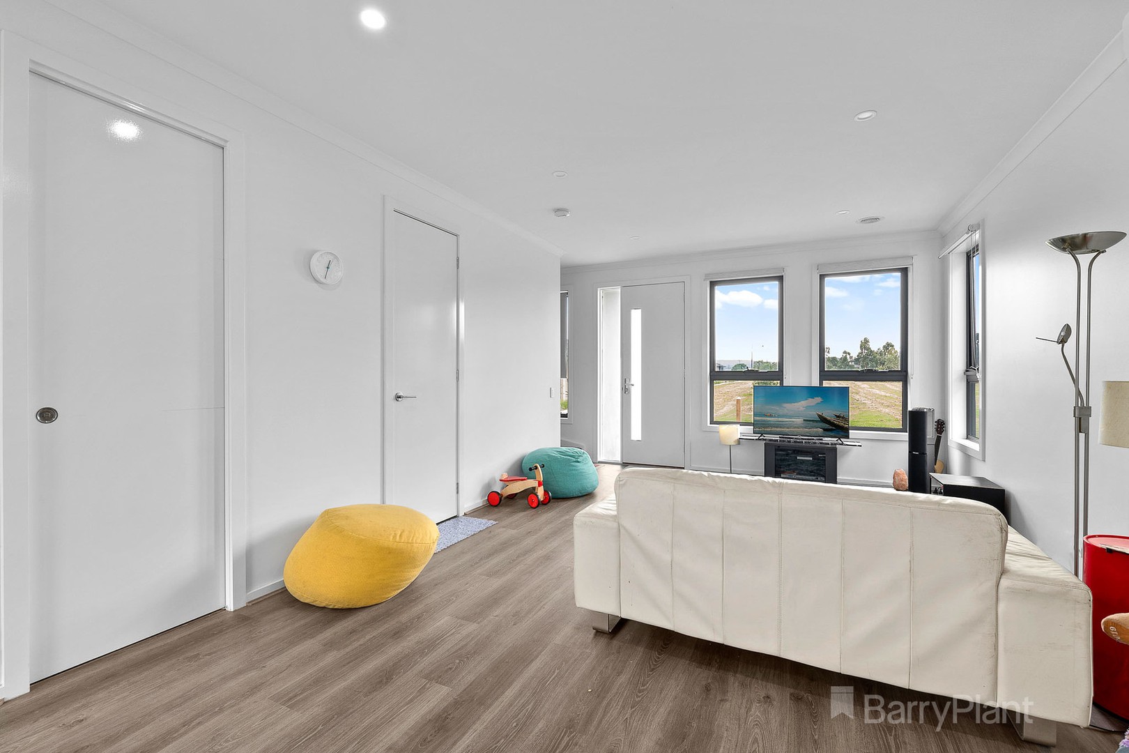 2 Lyell Place, Pakenham, VIC 3810, Pakenham - Thumbnail 6