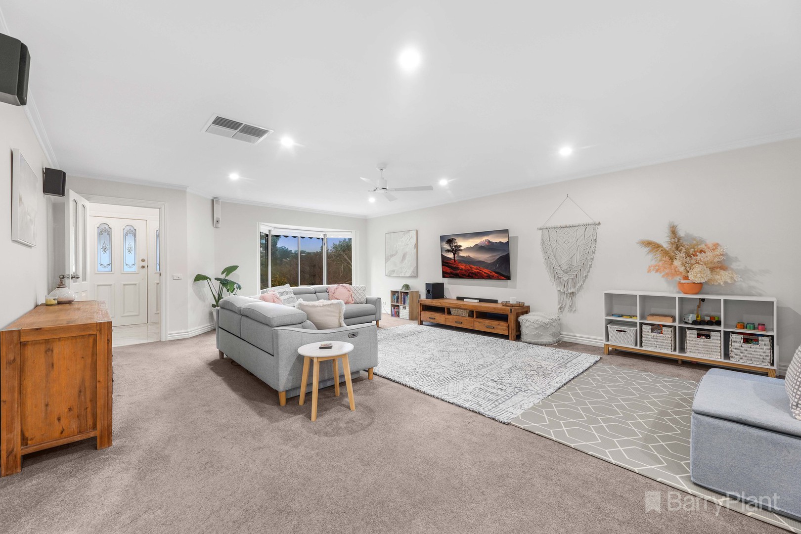 2 Macdonnell Court, Kilsyth, VIC 3137, Kilsyth - Thumbnail 2