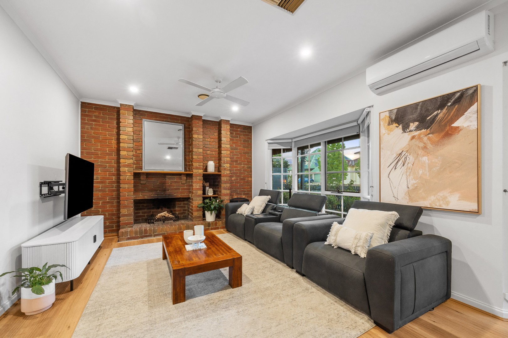 2 Mahon Court, Taylors Lakes, VIC 3038, Taylors Lakes - Thumbnail 4