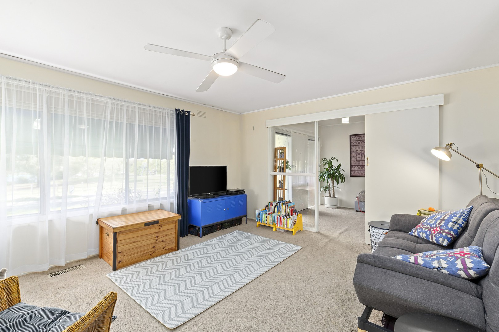 2 Manfred Street, Watsonia, VIC 3087, Watsonia - Thumbnail 2