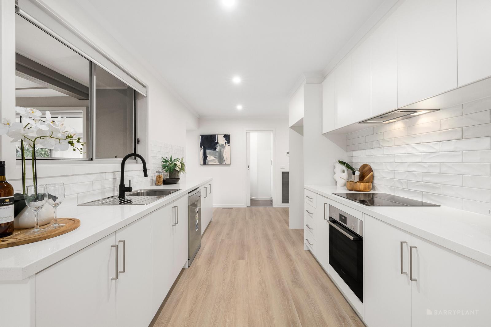 2 Mareeba Crescent, Bayswater, VIC 3153, Bayswater - Thumbnail 4
