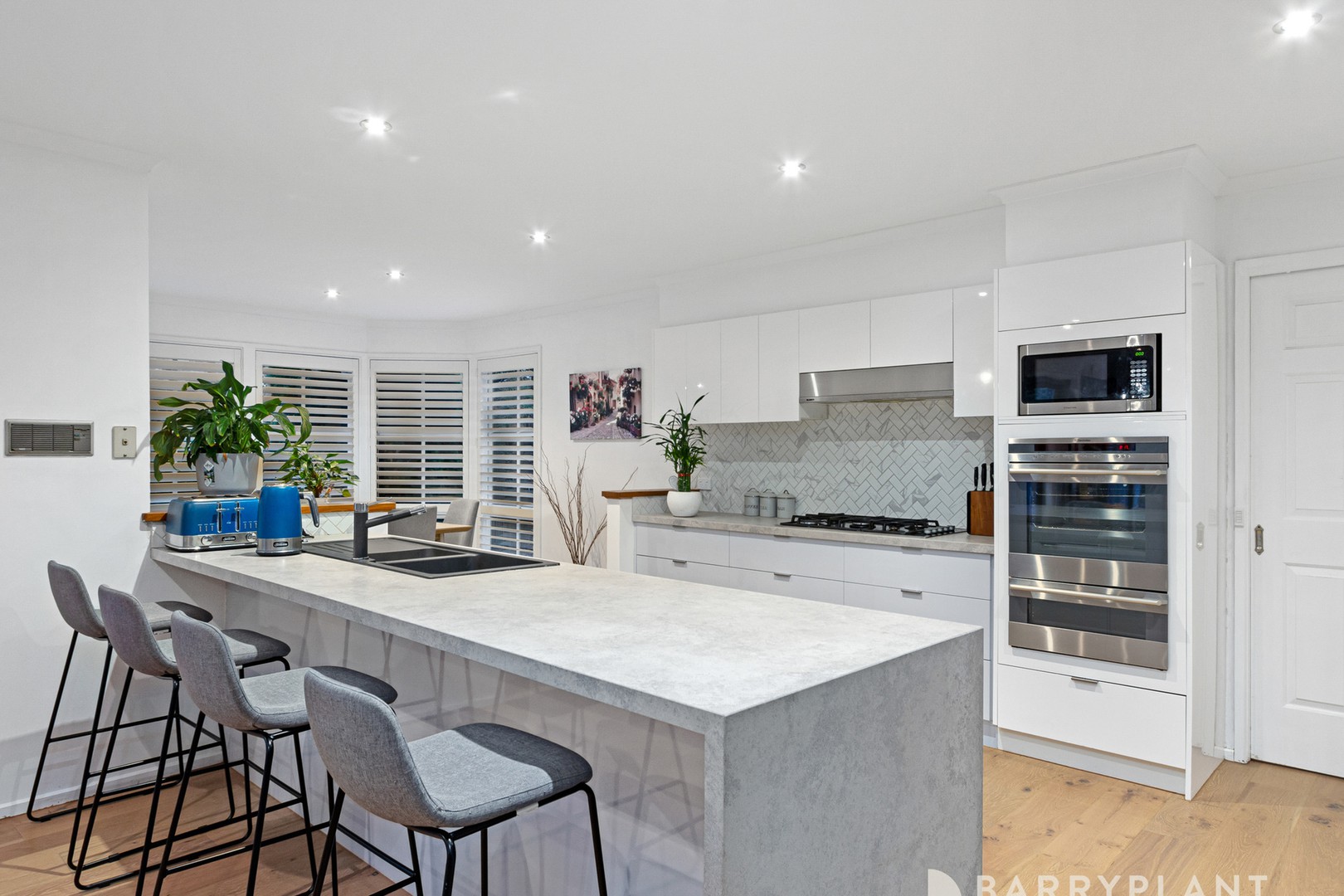 2 Markhill Place, Knoxfield, VIC 3180, Knoxfield - Thumbnail 2