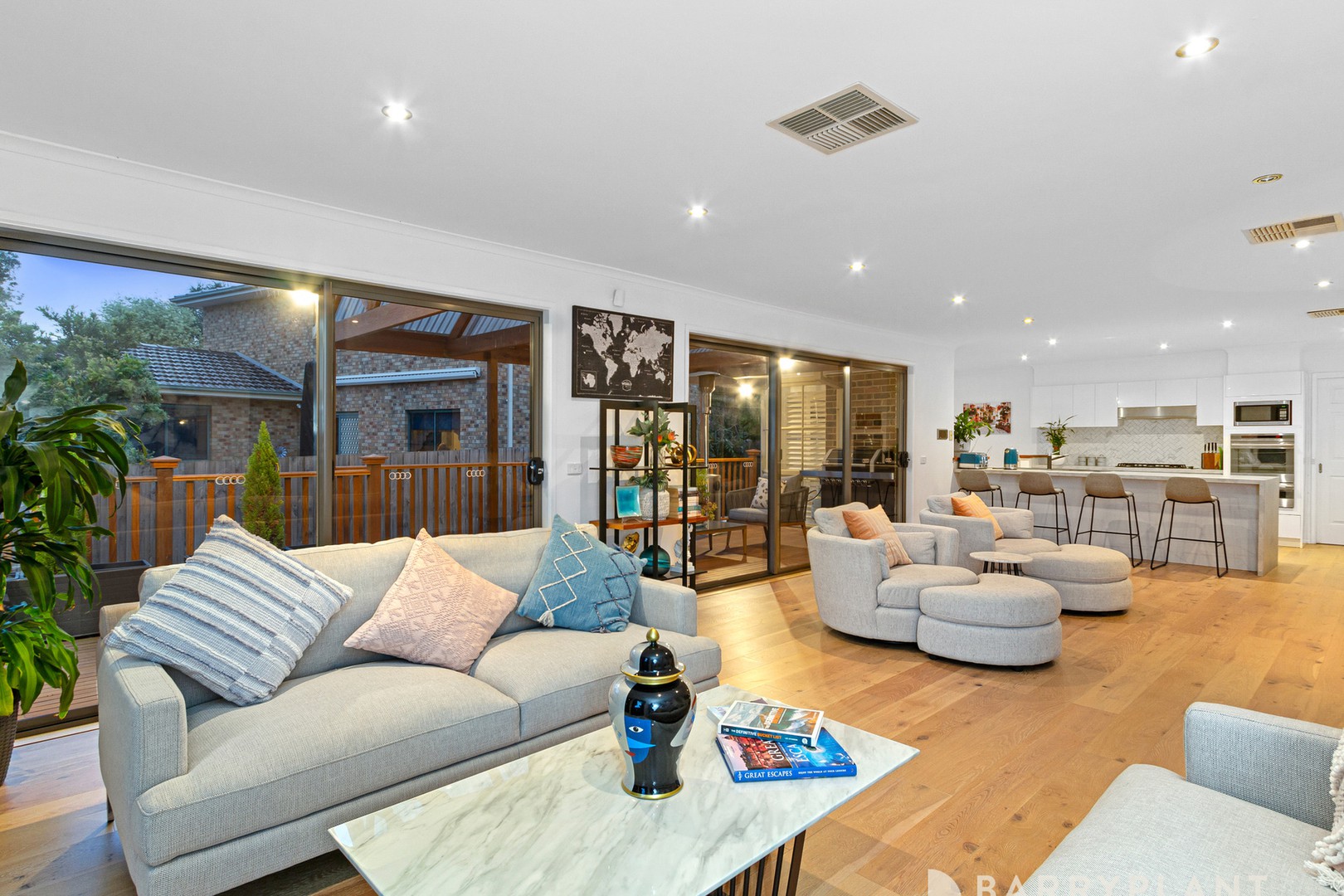 2 Markhill Place, Knoxfield, VIC 3180, Knoxfield - Thumbnail 3
