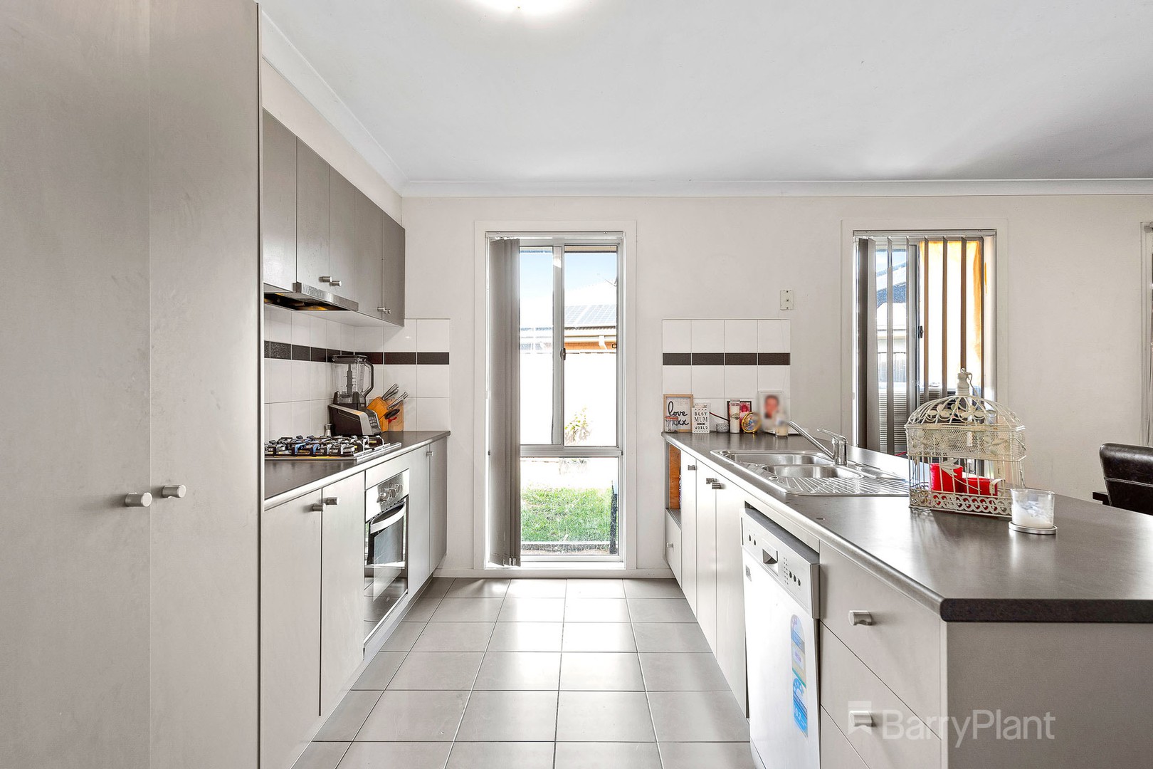 2 Marquis Court, Pakenham, VIC 3810, Pakenham - Thumbnail 4