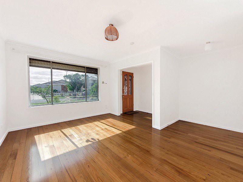 2 Mavis Crescent, Kings Park, VIC 3021 - Thumbnail 1 - 09/12/2021