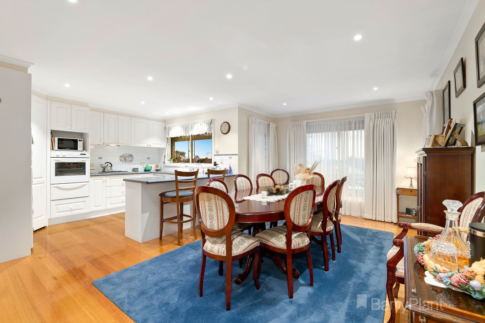 2 McCaffery Rise, Pakenham, VIC 3810, Pakenham - Thumbnail 3