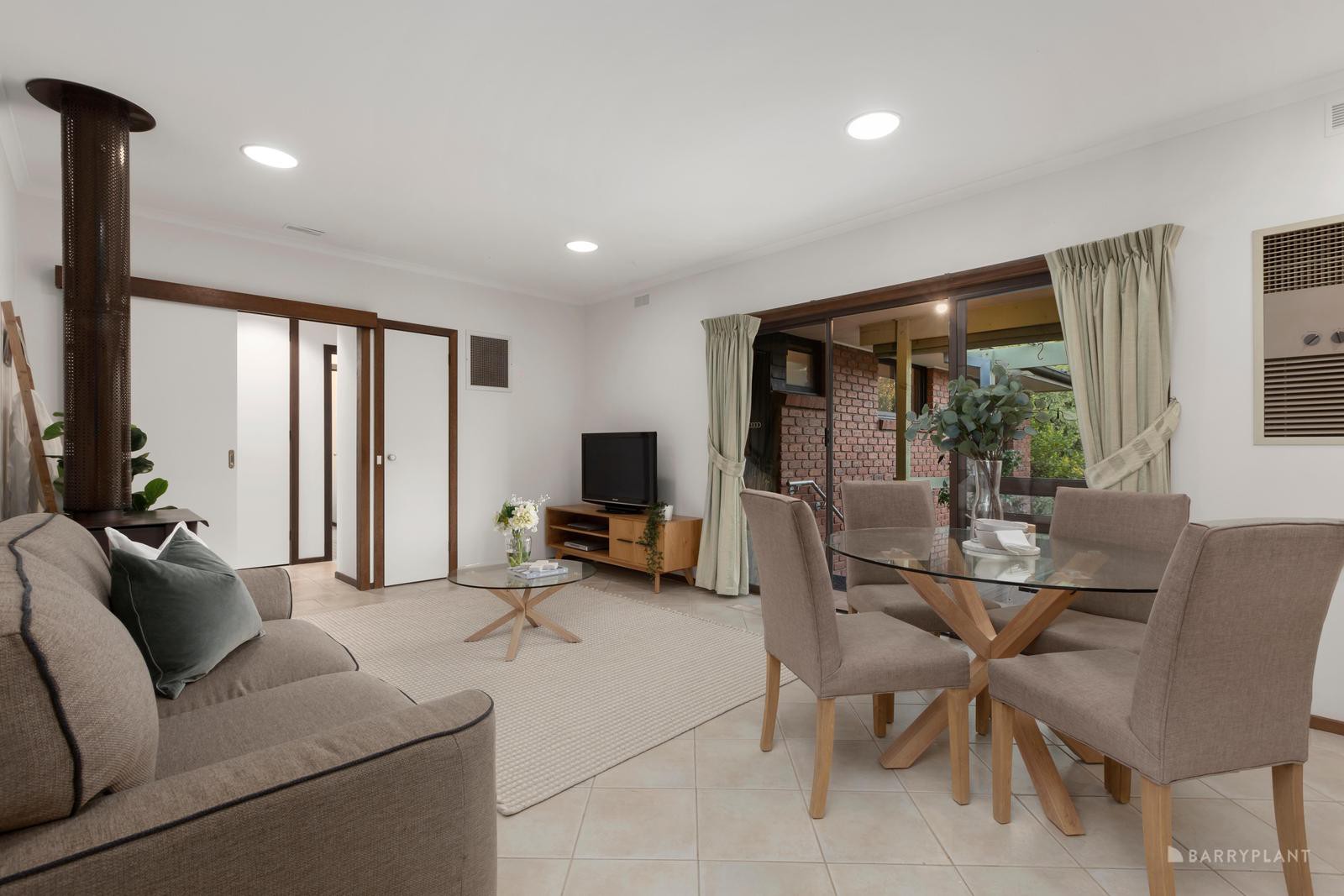 2 McCubbin Terrace, Doncaster East, VIC 3109, Doncaster East - Thumbnail 3