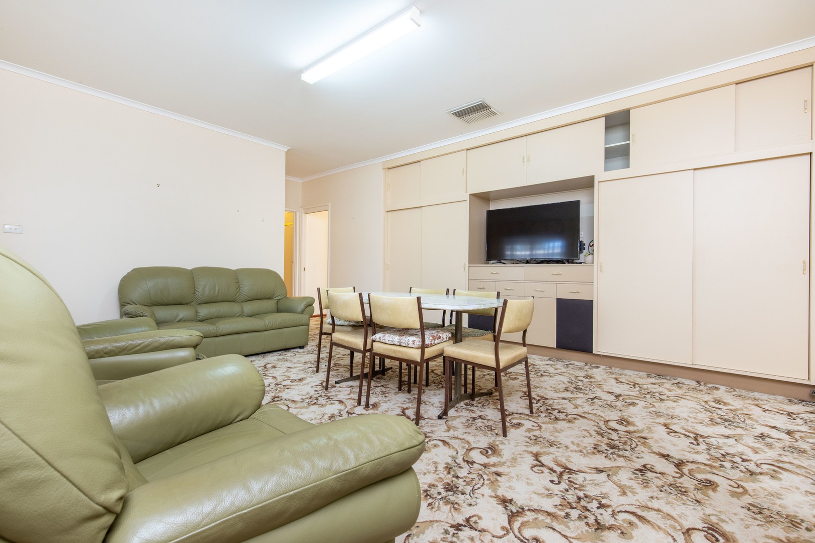2 McLennan Drive, Robinvale, VIC 3549, Robinvale - Thumbnail 3