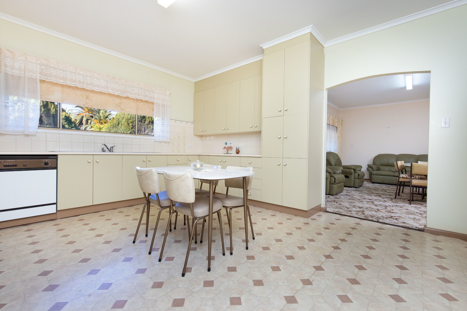 2 McLennan Drive, Robinvale, VIC 3549, Robinvale - Thumbnail 4