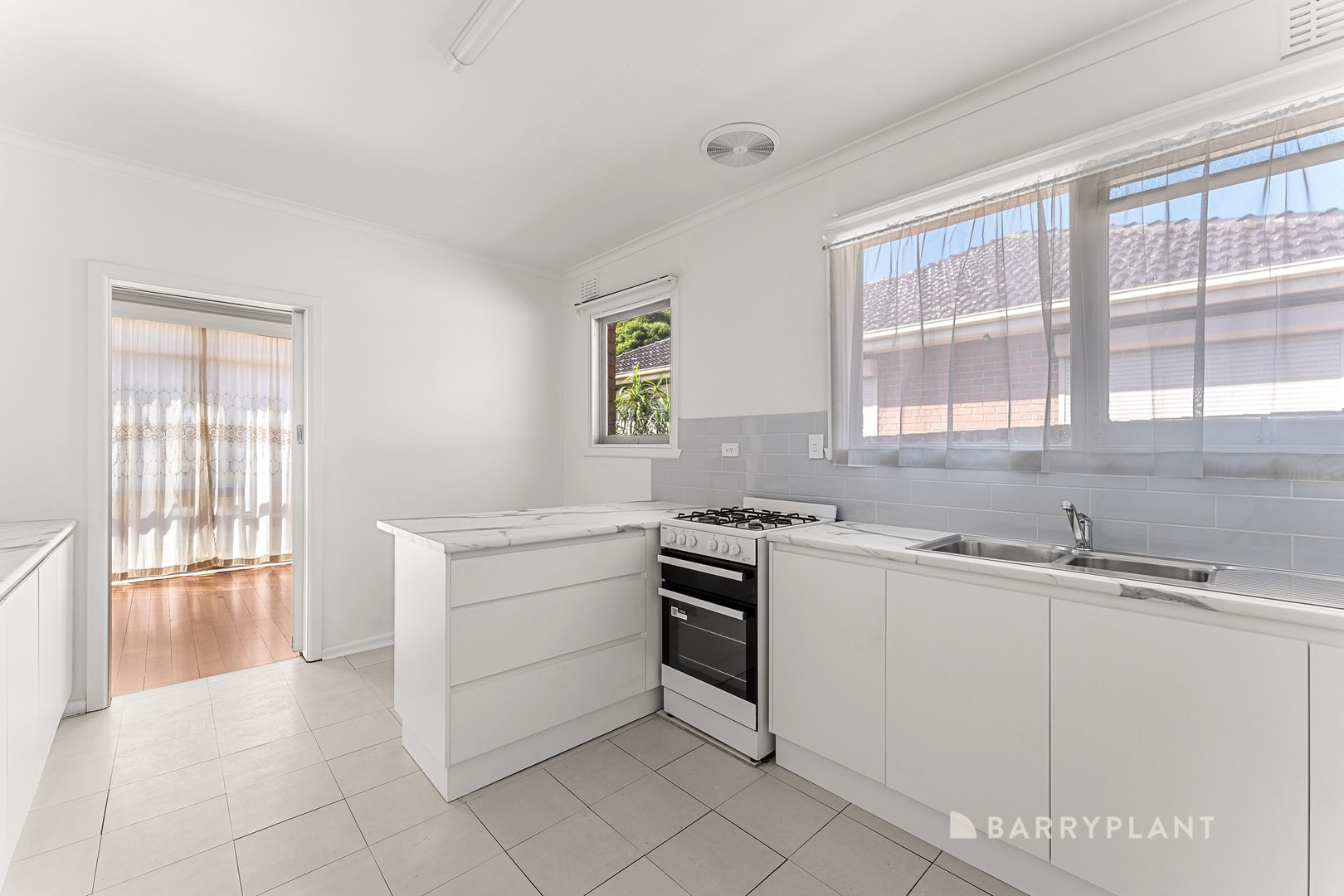 2 Medhurst Street, Burwood East, VIC 3151, Burwood East - Thumbnail 2