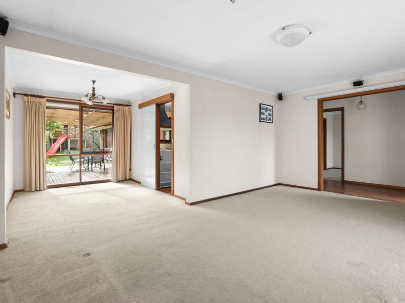 2 Melview Drive, Ringwood North, VIC 3134 - Thumbnail 2 - 03/12/2025