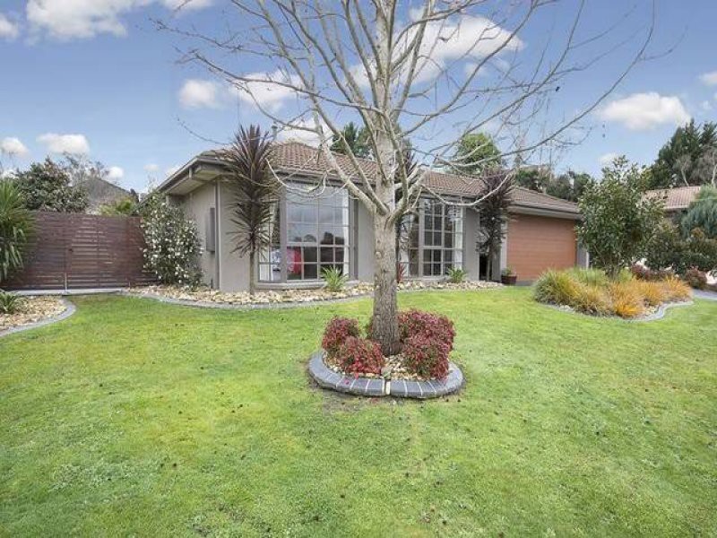 2 Michael Court, Berwick, VIC 3806, Berwick - Thumbnail 2