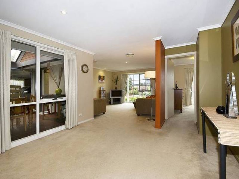 2 Michael Court, Berwick, VIC 3806, Berwick - Thumbnail 7