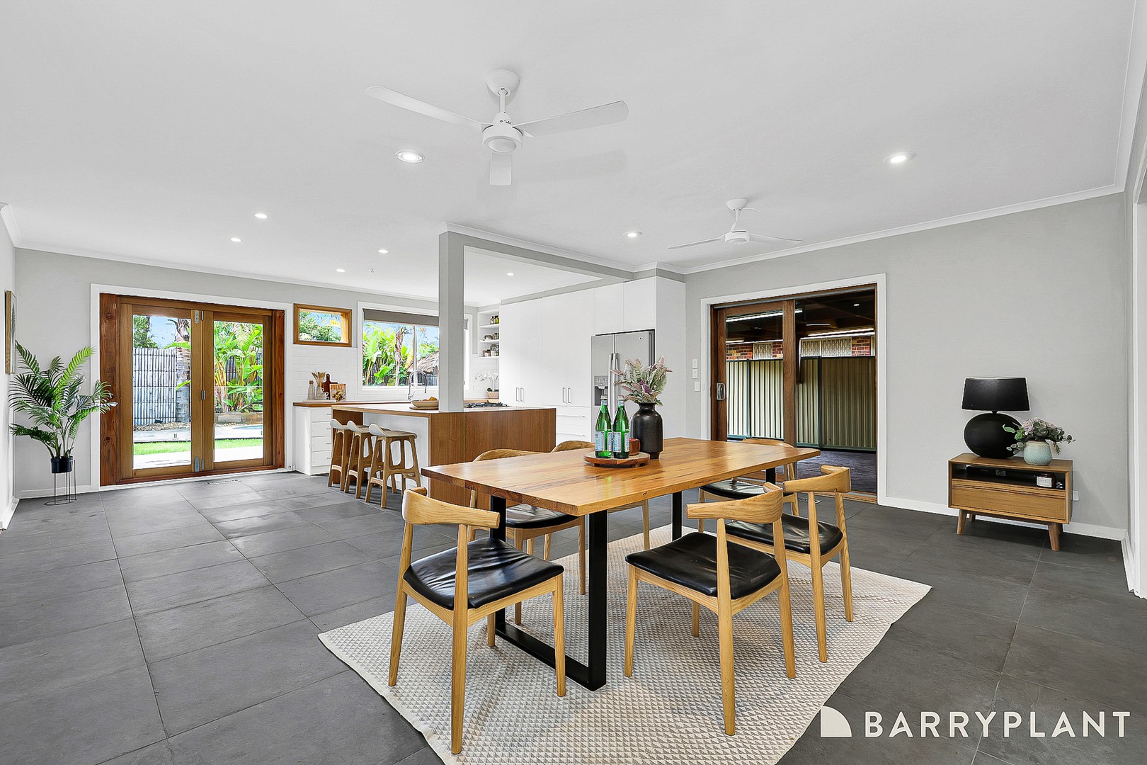 2 Miles Close, Mill Park, VIC 3082, Mill Park - Thumbnail 3