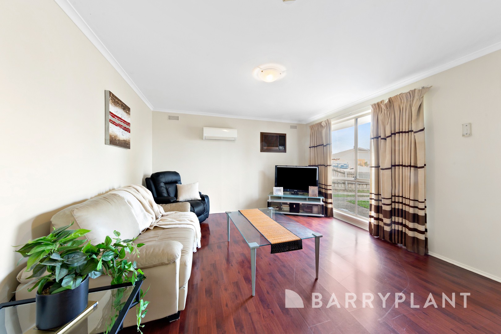 2 Milford Close, Albanvale, VIC 3021 - Thumbnail 2 - 01/05/2026