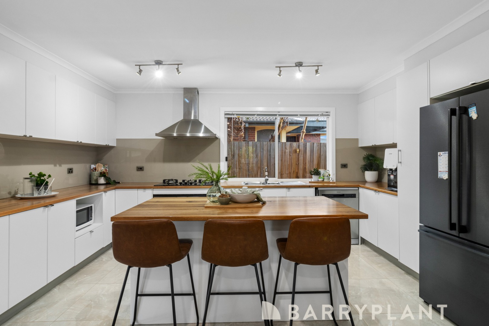 2 Mistletoe Close, Knoxfield, VIC 3180, Knoxfield - Thumbnail 3