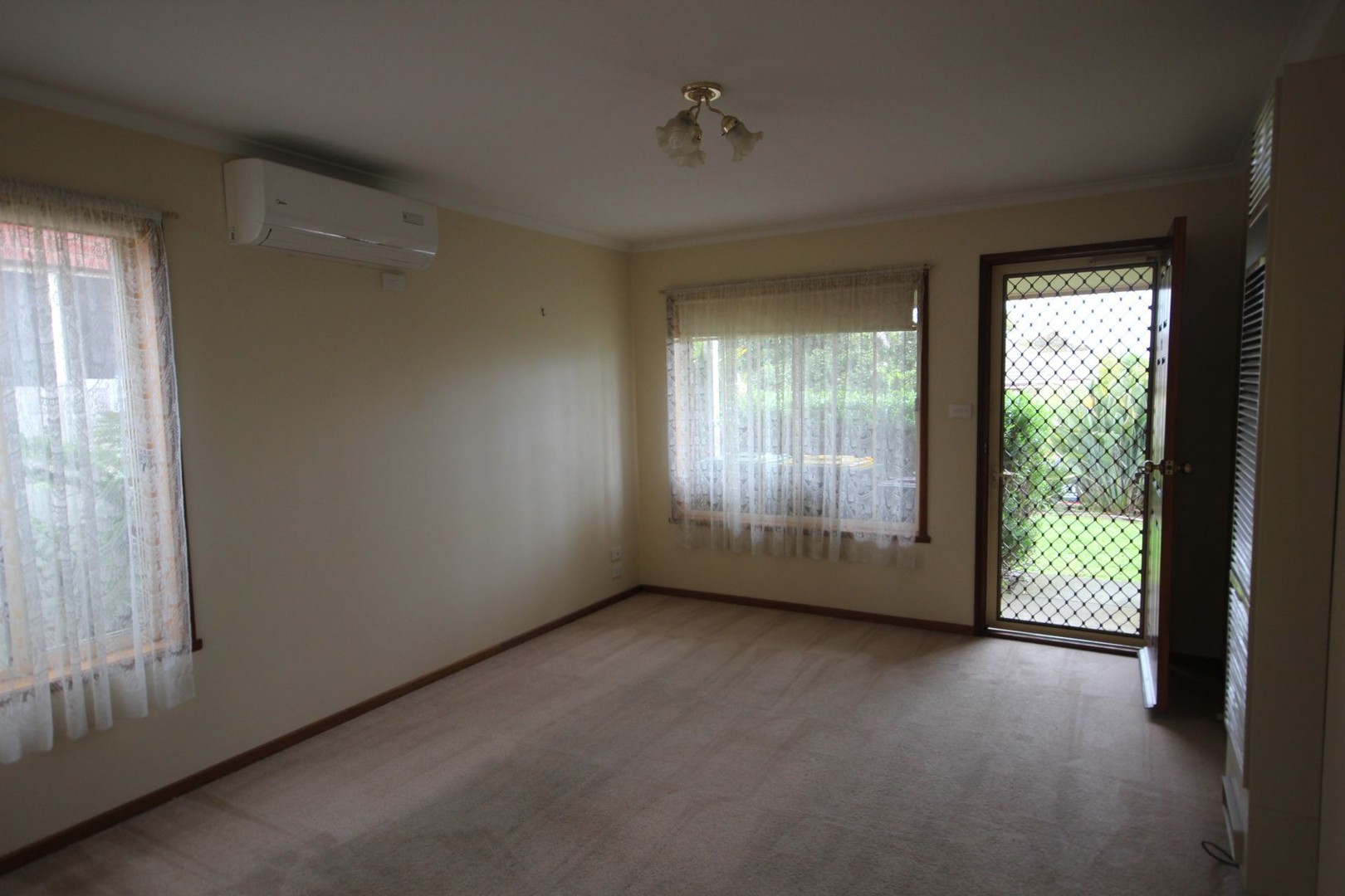 2 Molesworth Dr, Highton, VIC 3216, Highton - Thumbnail 4
