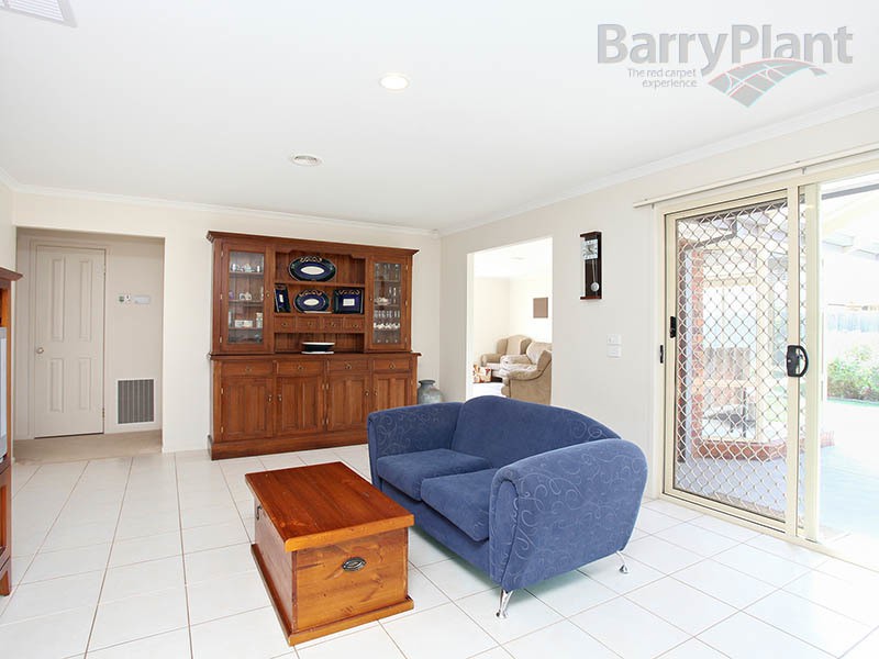 2 Montrose Court, Point Cook, VIC 3030, Point Cook - Thumbnail 5