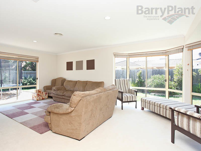 2 Montrose Court, Point Cook, VIC 3030, Point Cook - Thumbnail 6