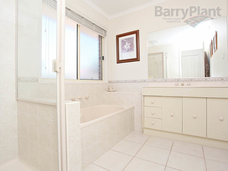 2 Montrose Court, Point Cook, VIC 3030, Point Cook - Thumbnail 7