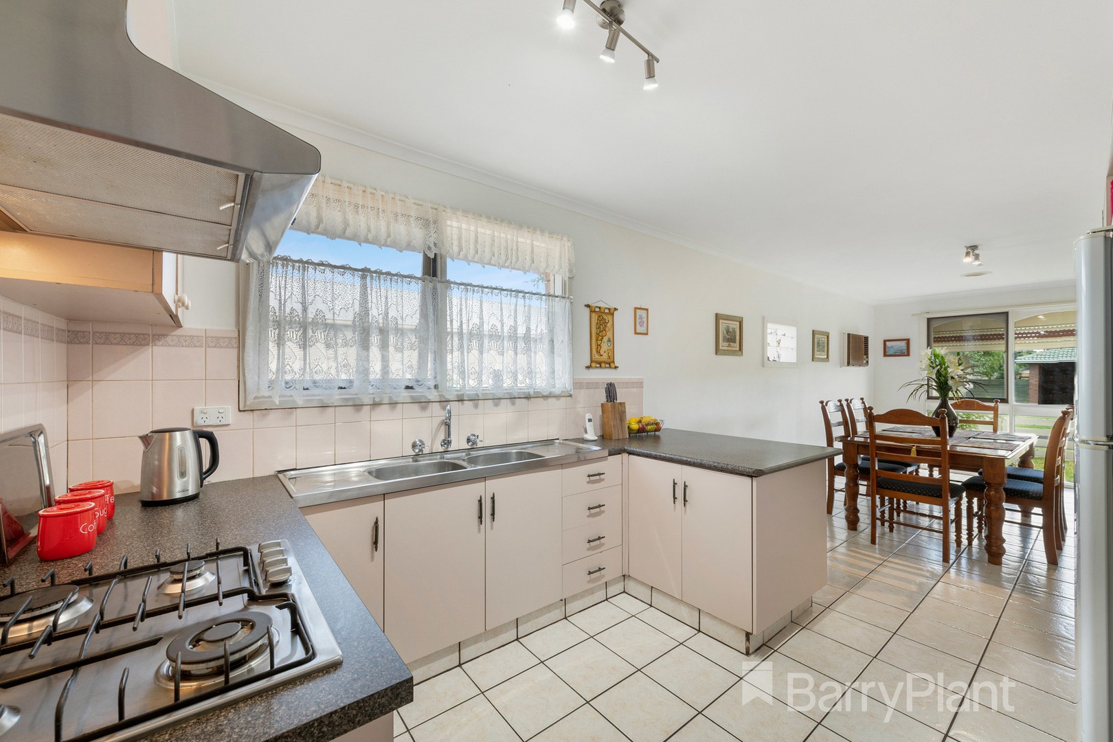 2 Morris Street, Melton South, VIC 3338, Melton South - Thumbnail 2