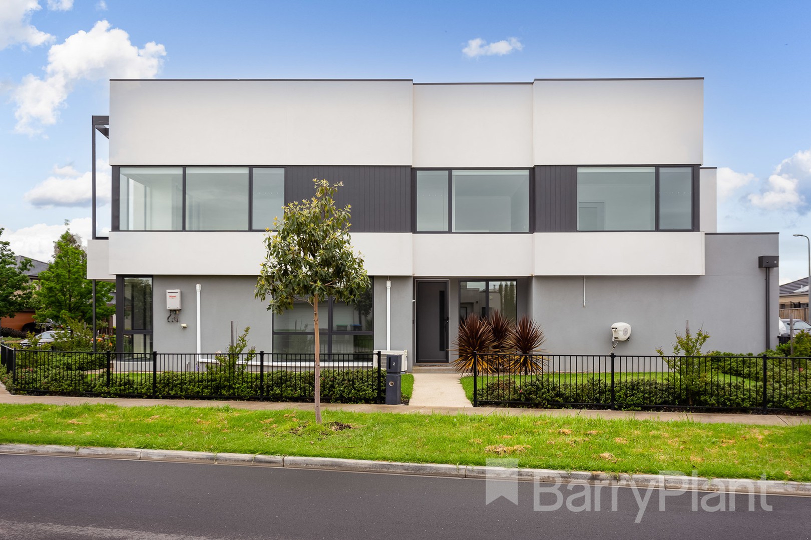 2 Mosholu Way, Point Cook, VIC 3030