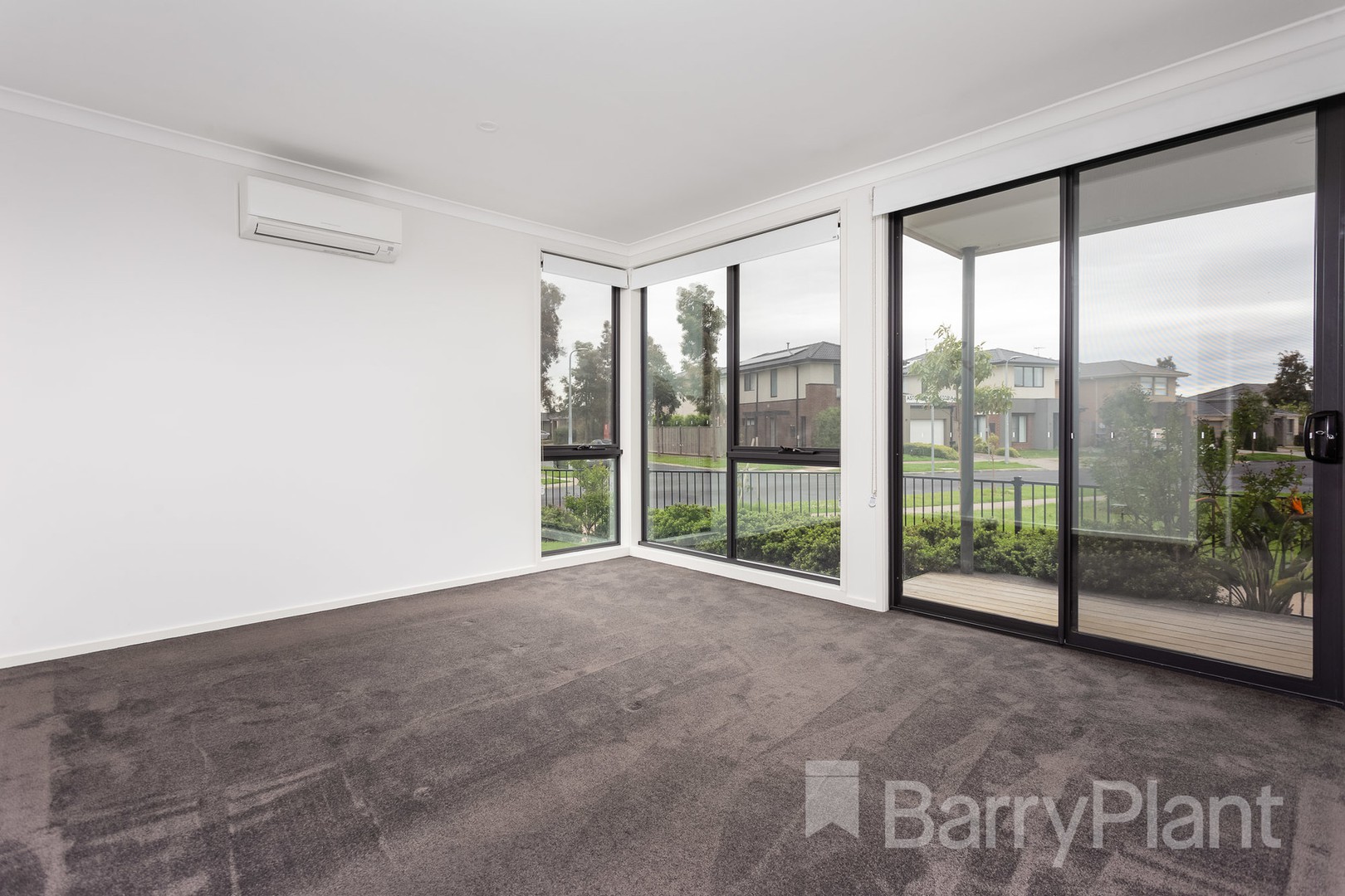 2 Mosholu Way, Point Cook, VIC 3030, Point Cook - Thumbnail 2