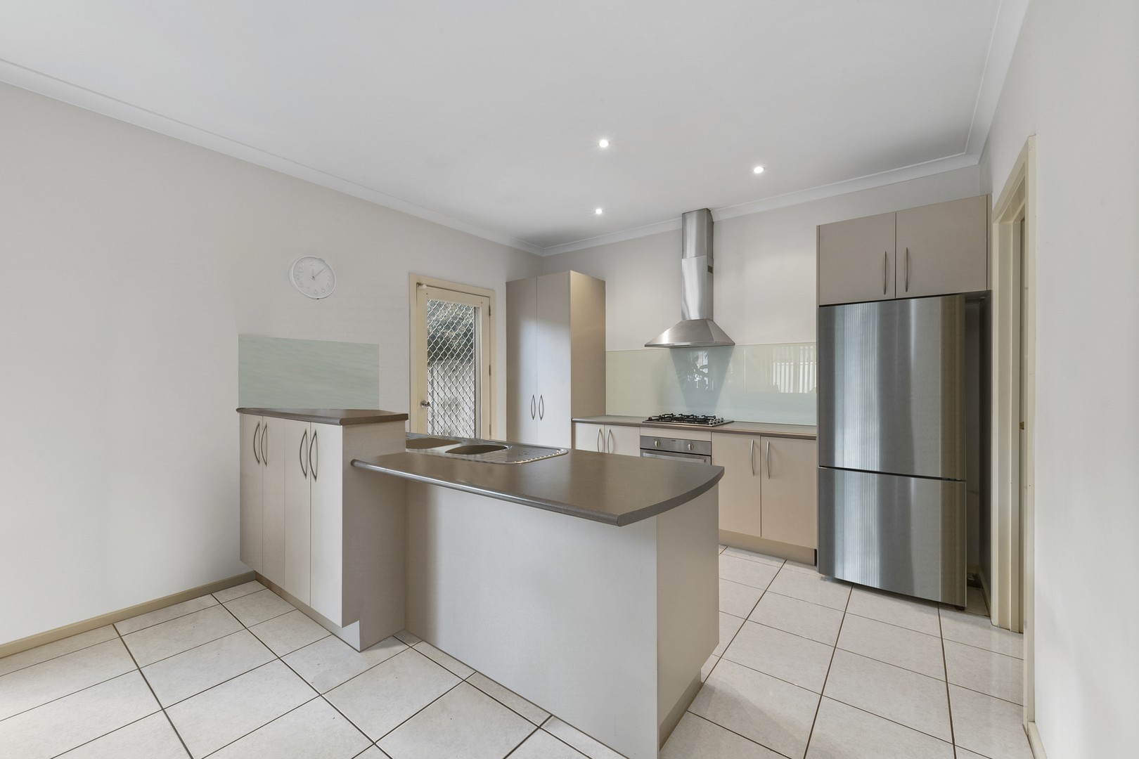 2 Muirhead Gardens, Caroline Springs, VIC 3023, Caroline Springs - Thumbnail 5
