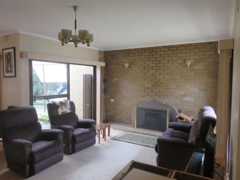 2 Mungari Street, Dingley Village, VIC 3172 - Thumbnail 2 - 06/06/2024