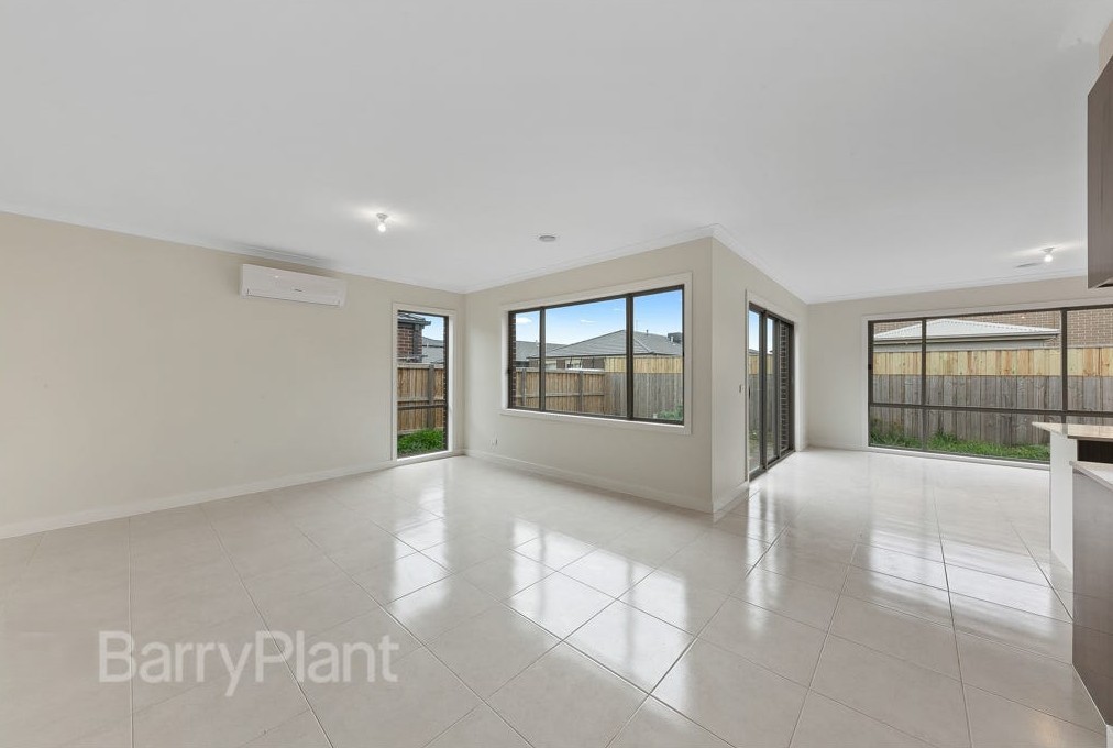 2 Myoora Street, Werribee, VIC 3030, Werribee - Thumbnail 4