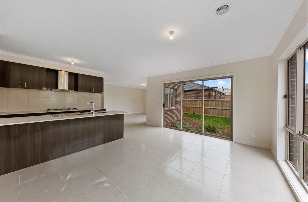 2 Myoora Street, Werribee, VIC 3030, Werribee - Thumbnail 5