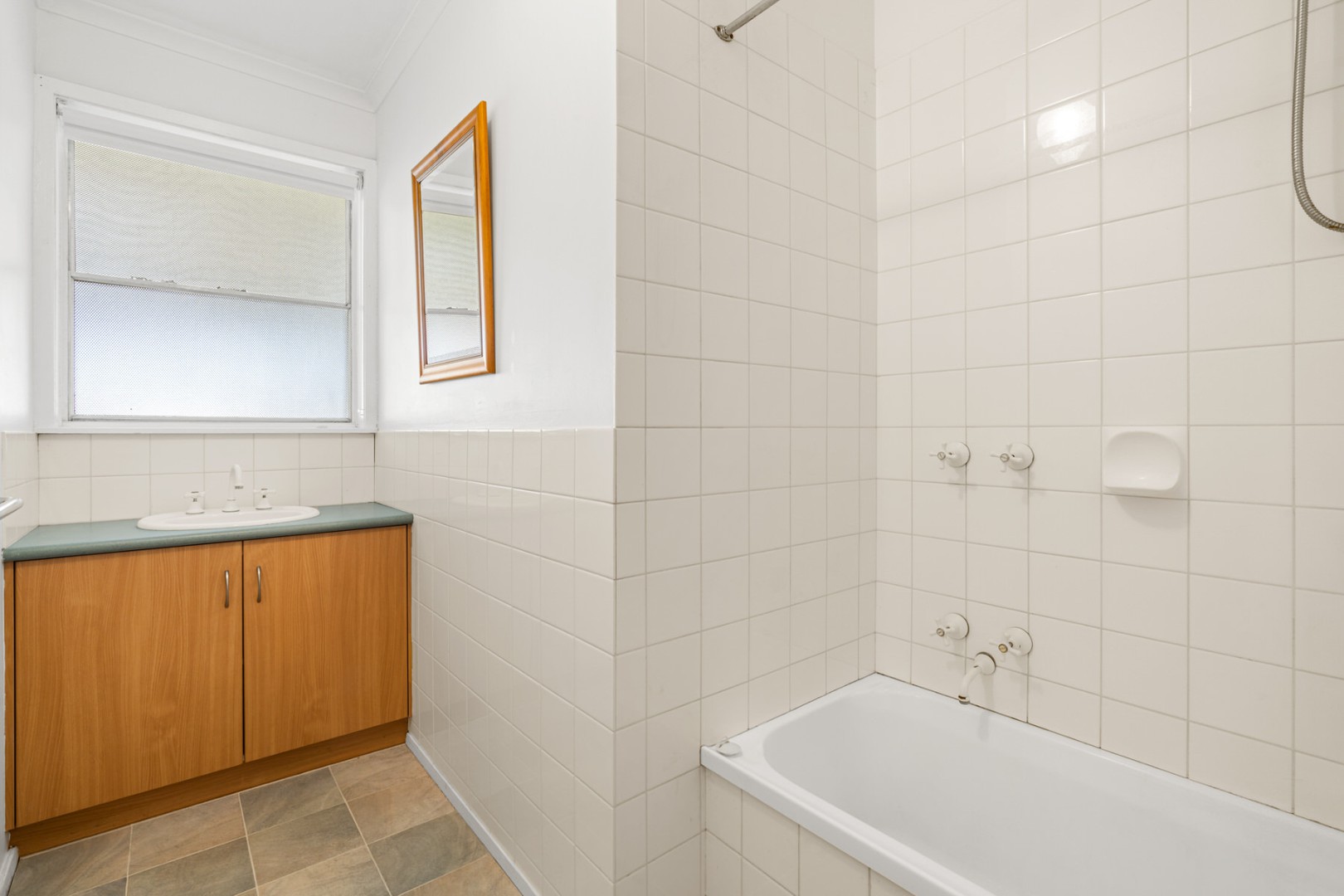 2 Neptune Avenue, Newcomb, VIC 3219, Newcomb - Thumbnail 8