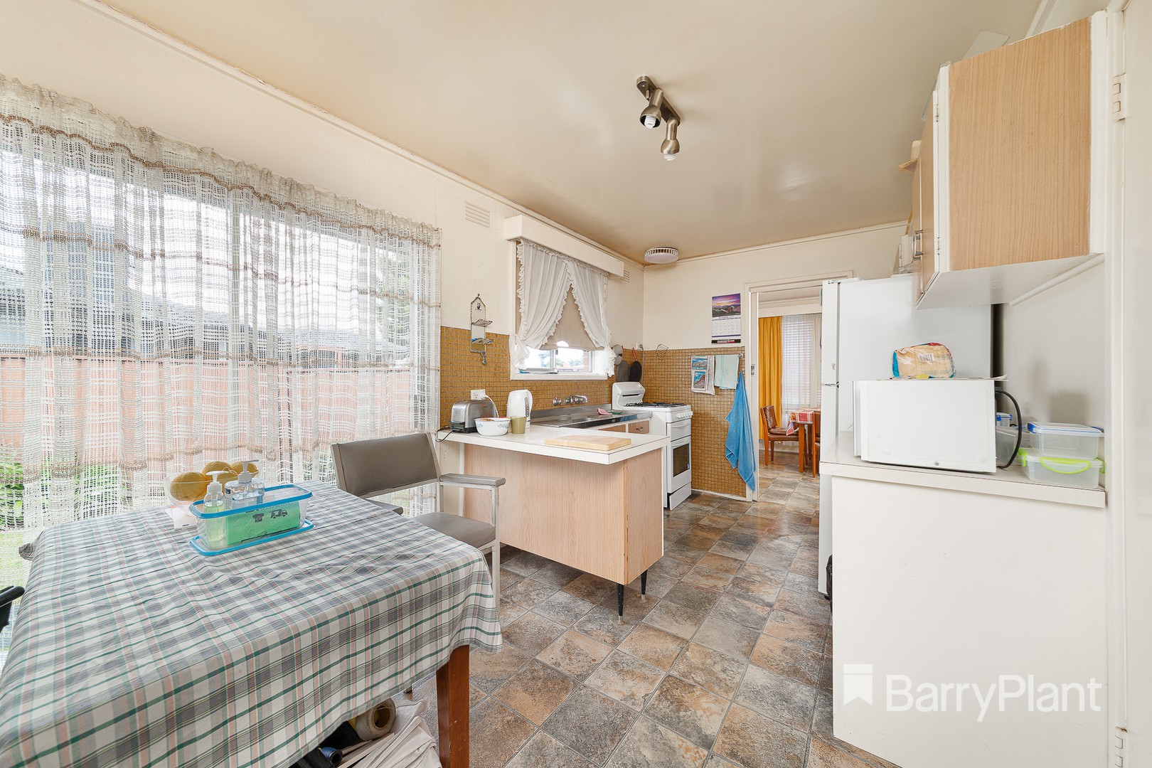 2 Newham CrescentDallas, VIC 3047, Dallas - Thumbnail 3