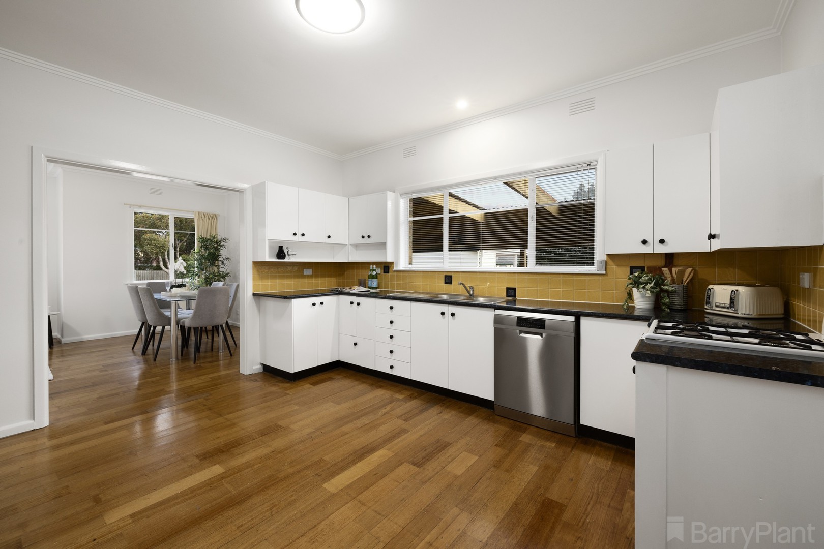 2 Nicholson Street, Ringwood East, VIC 3135, Ringwood East - Thumbnail 5