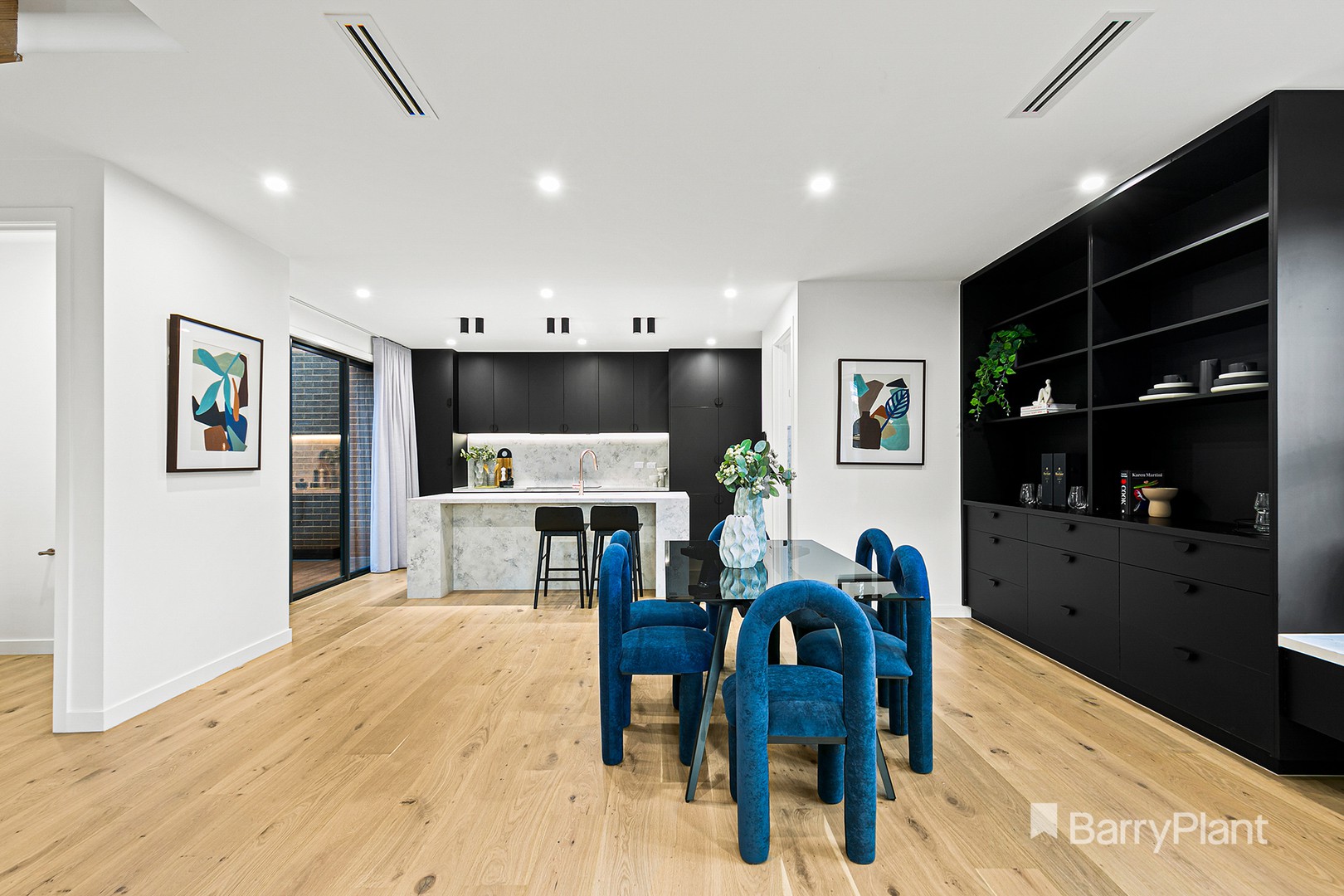 2 Oak Street, Pascoe Vale, VIC 3044, Pascoe Vale - Thumbnail 2