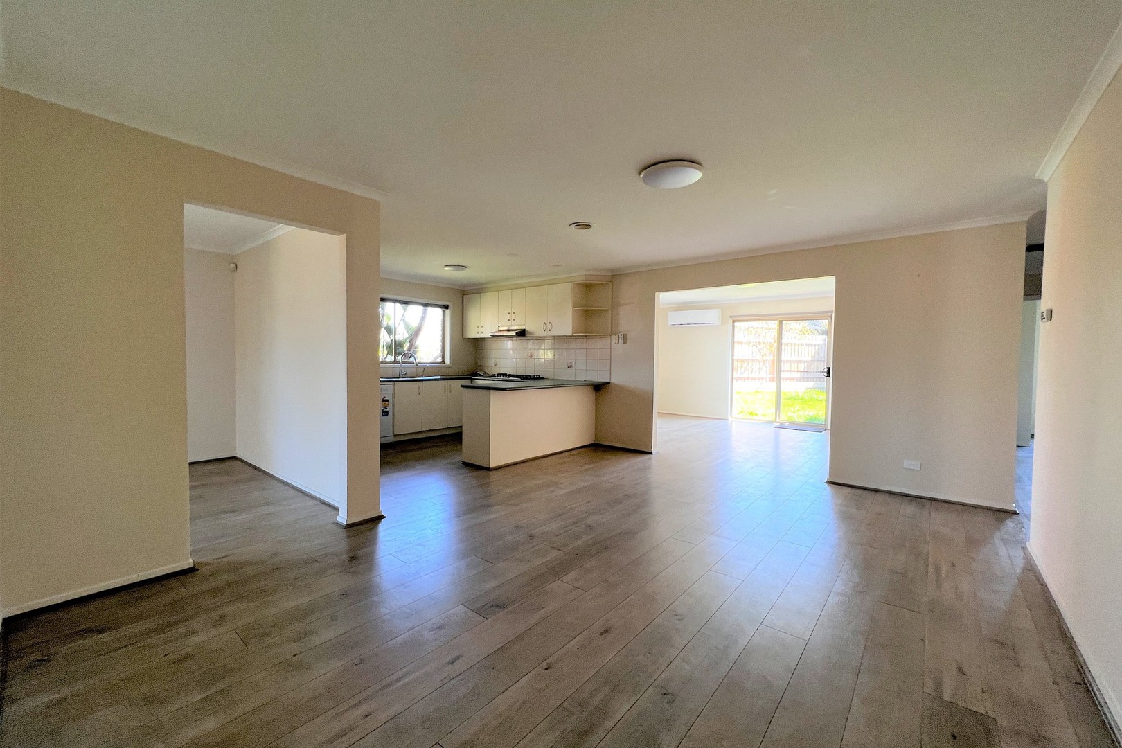 2 Oakwood Court, Hillside, VIC 3037, Hillside - Thumbnail 3