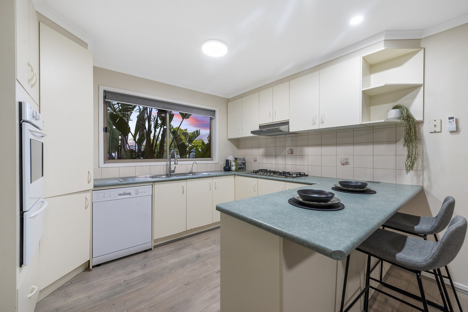 2 Oakwood Court, Hillside, VIC 3037, Hillside - Thumbnail 6