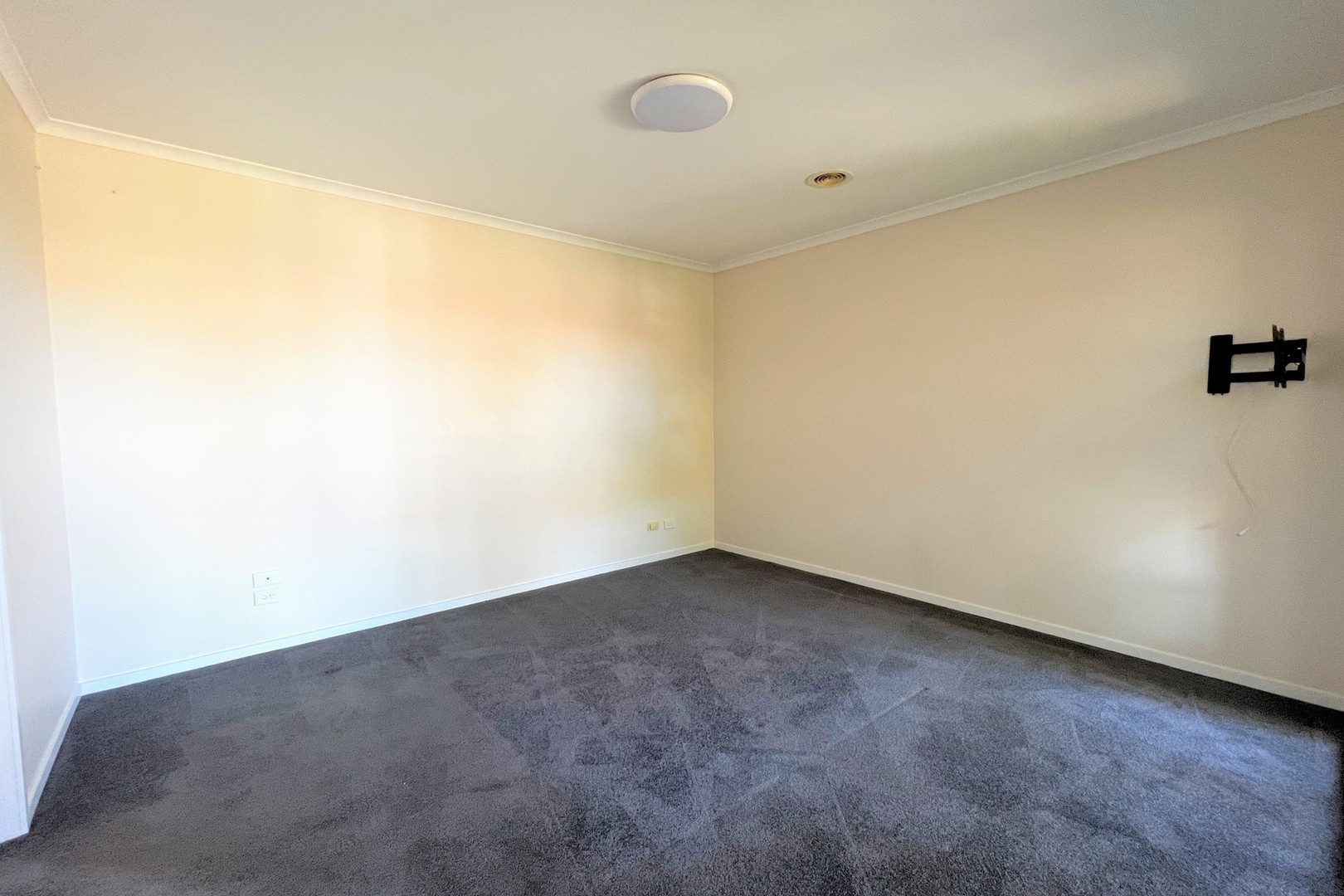2 Oakwood Court, Hillside, VIC 3037, Hillside - Thumbnail 6