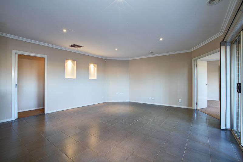 2 Ogle Way, Cranbourne North, VIC 3977, Cranbourne North - Thumbnail 6