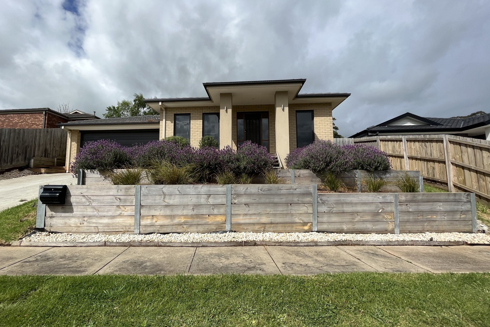 2 Orchard Court, Drouin, VIC 3818 - Thumbnail 1 - 09/10/2023