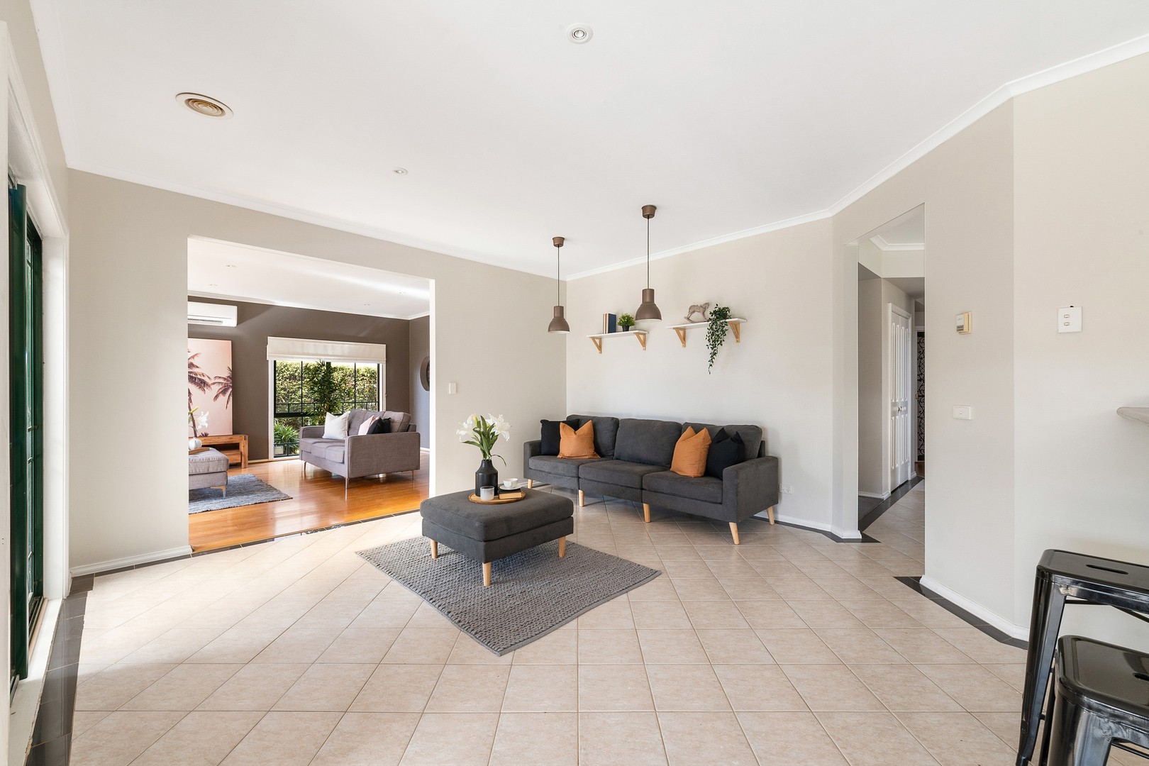 2 Palmerston Crescent, Taylors Lakes, VIC 3038, Taylors Lakes - Thumbnail 2