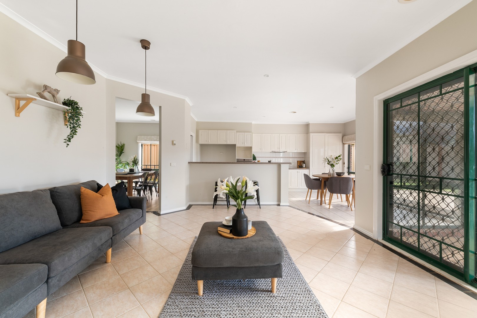 2 Palmerston Crescent, Taylors Lakes, VIC 3038, Taylors Lakes - Thumbnail 4