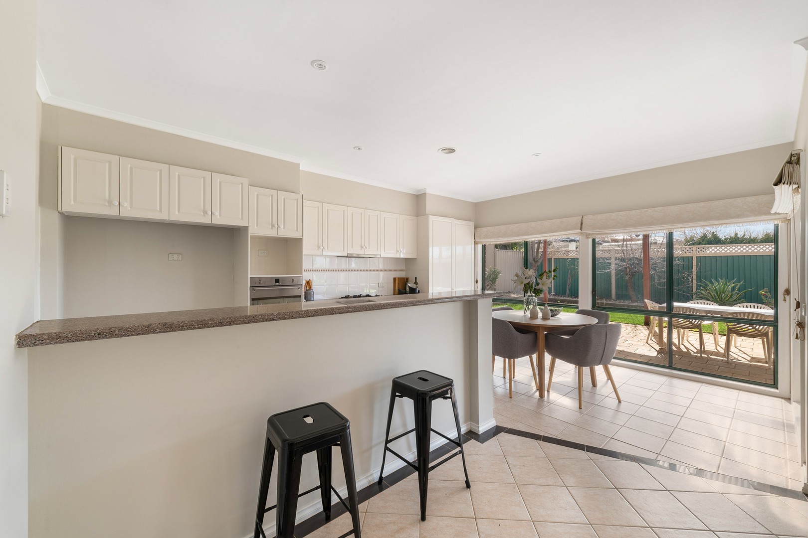 2 Palmerston Crescent, Taylors Lakes, VIC 3038, Taylors Lakes - Thumbnail 5