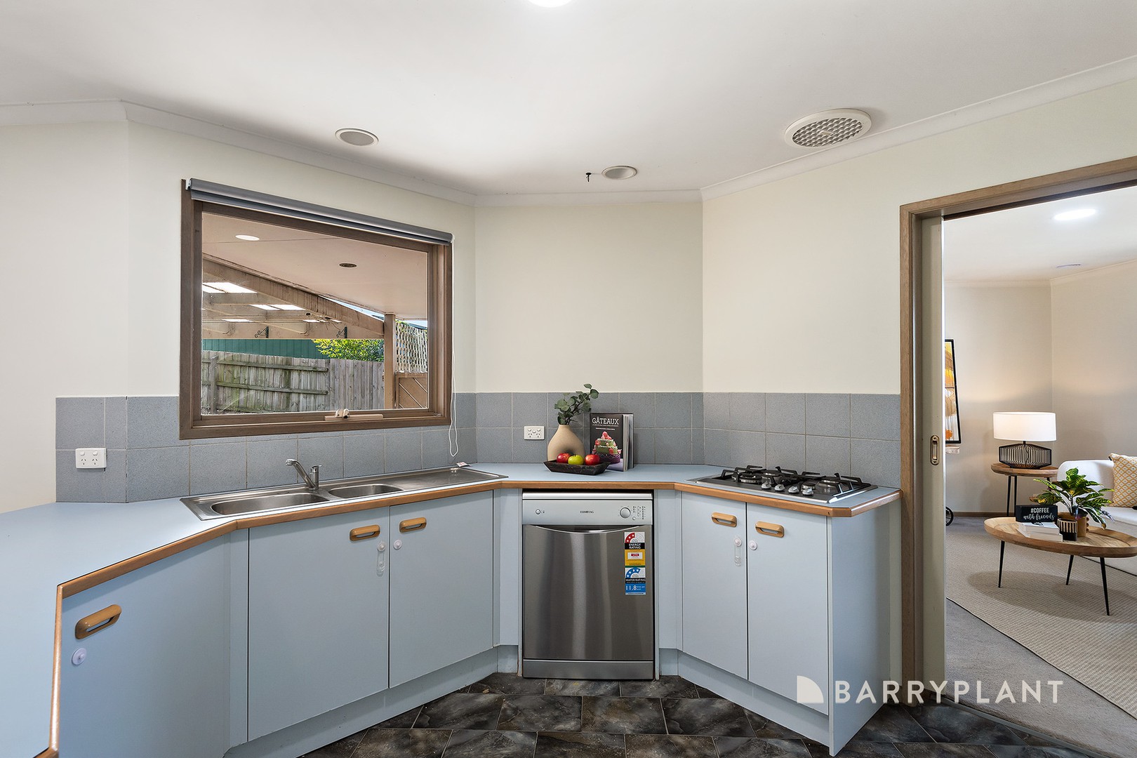 2 Paramount Way, Pakenham, VIC 3810, Pakenham - Thumbnail 4